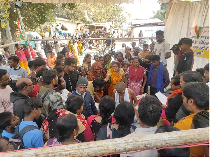 youth attacked Gandhi Bilaspur