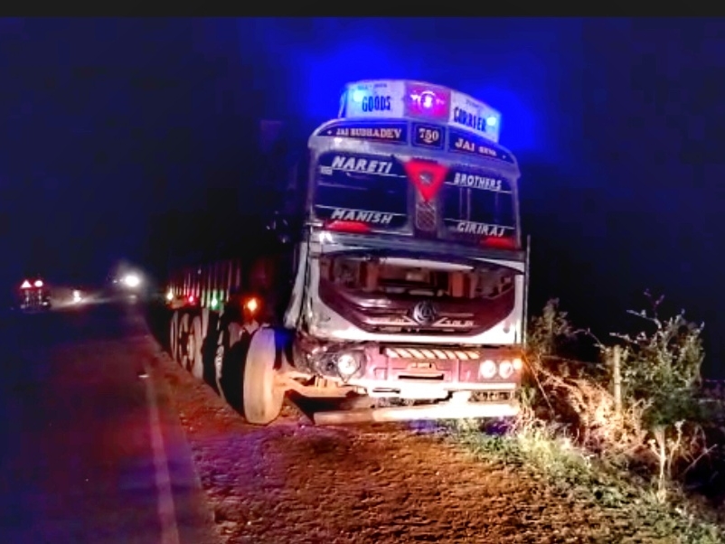 BALOD ACCIDENT : सड़क हादसे में कार में सवार 3 लोगों की मौत,नई कार खरीद कर पूजा कराने गए थे डोंगरगढ़