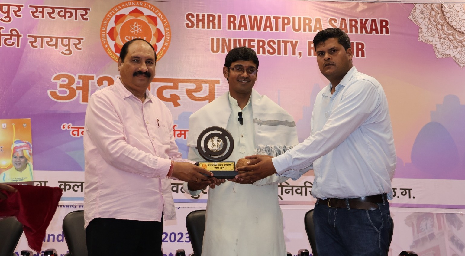 श्री रावतपुर सरकार विश्वविद्यालय में खेती एवं खाद से सम्बंधित बहुपरत खेती के महत्पूर्ण बिन्दुाओं पर आयोजित पाँच दिवसीय वर्कशॉप...